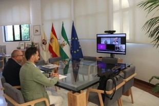 Reunión para discutir la ampliación del Grado en Veterinaria a seis años en España