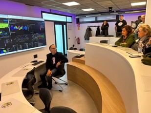 La consejera de Educación visita el IES Valle del Jerte, referente en ciberseguridad en Extremadura