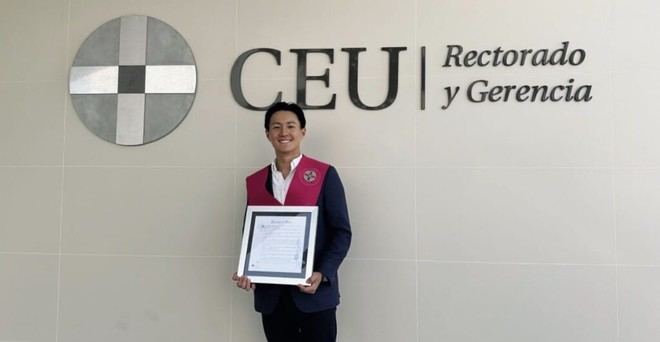 Wei-Chung Hsueh, reconocido como el mejor estudiante de Odontología en la CEU UCH 2024/2025