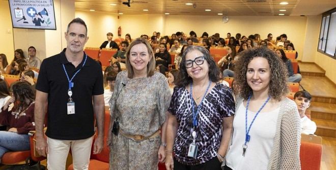 Eva Suárez aborda la atención primaria en conferencia del CEU 'Educar para la salud'