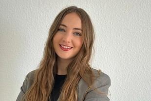 Carla Piqueres de la UJI destaca en el concurso #HiloTesis por su innovadora divulgación científica