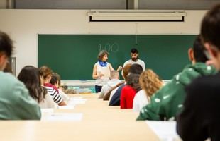 La EHU convoca 54 plazas para profesorado ayudante doctor