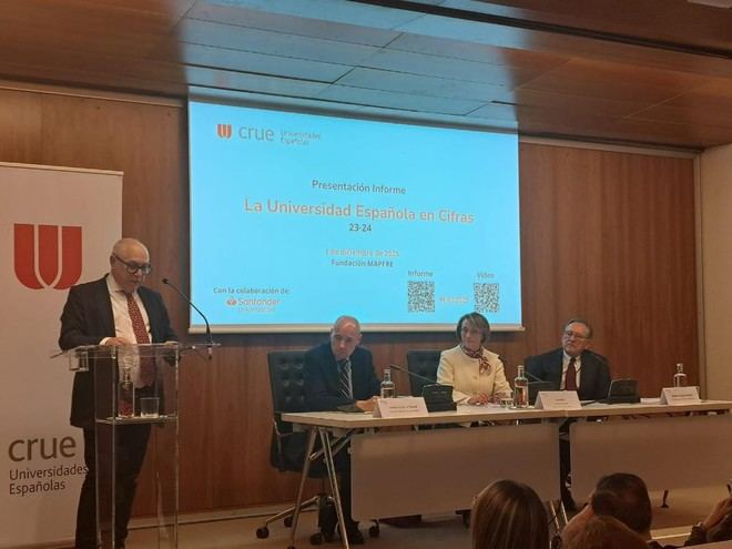 Informe destaca la empleabilidad y financiación en las universidades españolas
