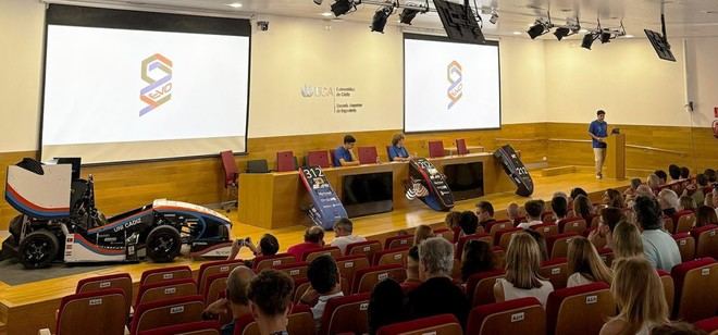 Presentan el G24EVO, el nuevo monoplaza de Fórmula Gades en la ESI de Cádiz