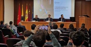La UCAM muestra cómo la inteligencia artificial revoluciona sectores clave
