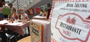 La UCA fusiona literatura y gastronomía en un innovador 'booktasting' durante su International Summer School