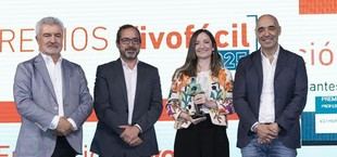 Esther Villajos recibe un premio de la Fundación Vivofácil por su labor en conciliación y responsabilidad social