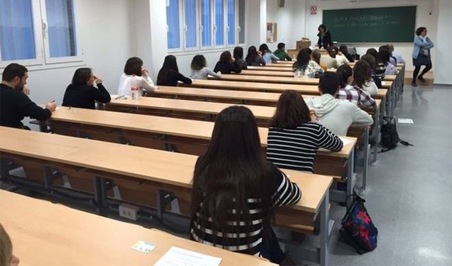 La Junta de Andalucía bonificará la matrícula a universitarios afectados por enfermedades o accidentes graves
