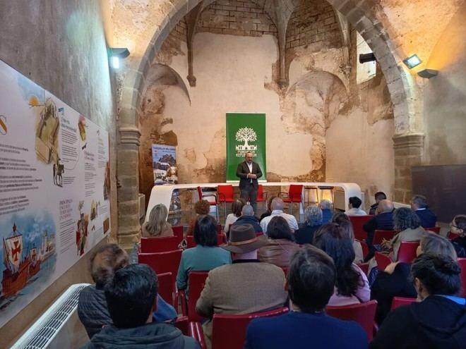 La Junta de Extremadura impulsa la digitalización en Burguillos del Cerro con el programa RuralNEXT