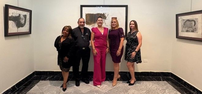 Inauguran la exposición «Tàpies, colección del grabador Barbarà» en Puerto Rico