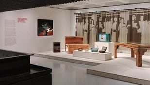 La artista Beatriz González expone 150 obras en Londres