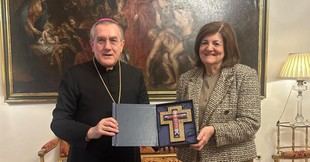 La presidenta de la UCAM se reúne con el nuevo nuncio apostólico en España