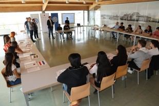 Murcia fomenta el liderazgo juvenil en inteligencia artificial con un taller diplomático
