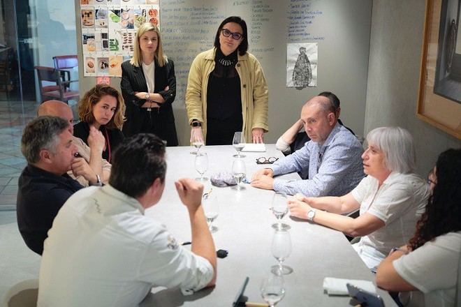 Acto público para defender trabajos de fin de grado en Gastronomía en Dénia