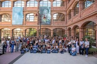 La UAO CEU da la bienvenida a su primera promoción del Grado en Enfermería