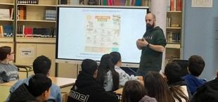 La UCA impulsa un proyecto educativo para convertir residuos en abono y fomentar la biodiversidad del suelo