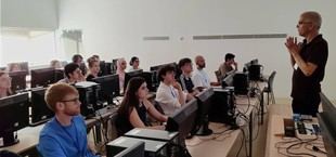 La Universidad de Cádiz forma a futuros expertos en microscopía electrónica con la participación de líderes internacionales