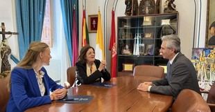 UCAM y FOM renuevan su convenio para intercambio de estudiantes