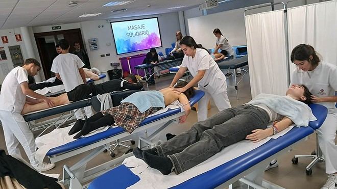 Jornadas de masaje solidario en la UCLM promueven salud y aprendizaje práctico