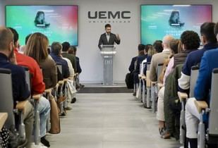 La UEMC analiza el impacto de la inteligencia artificial en las empresas durante una jornada sobre digitalización