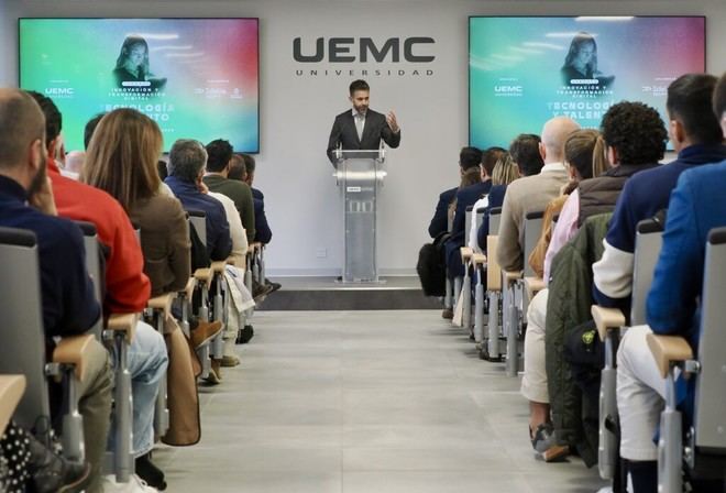 La UEMC analiza el impacto de la inteligencia artificial en las empresas durante una jornada sobre digitalización