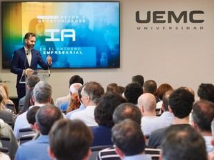 La UEMC organiza jornada sobre inteligencia artificial con más de 150 profesionales