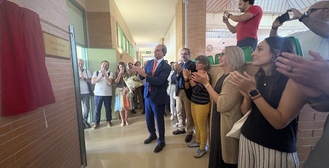 La UJA honra a Javier García dedicando una sala en su Pabellón Deportivo