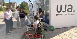 La UJA establece un punto de información para estudiantes en el Campus Las Lagunillas