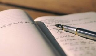 La ULE lanza un curso de verano para dominar la escritura creativa en solo una semana