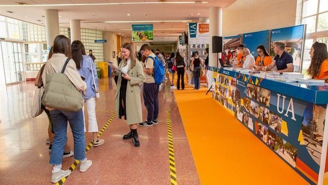 La Universidad de Alicante mejora su posición en el ranking QS y entra entre las 800 mejores del mundo