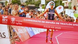 La Universidad de Alicante gana el Campeonato de España de Triatlón en Águilas