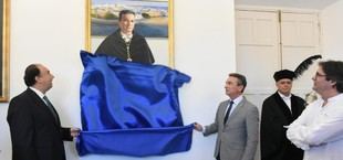 Retrato de Eduardo González Mazo se une a la Galería de Rectores de la UCA