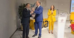 La Universidad de Jaén distingue a José Ángel Cabrera como Natural de Jaén 2025 por su destacada trayectoria profesional