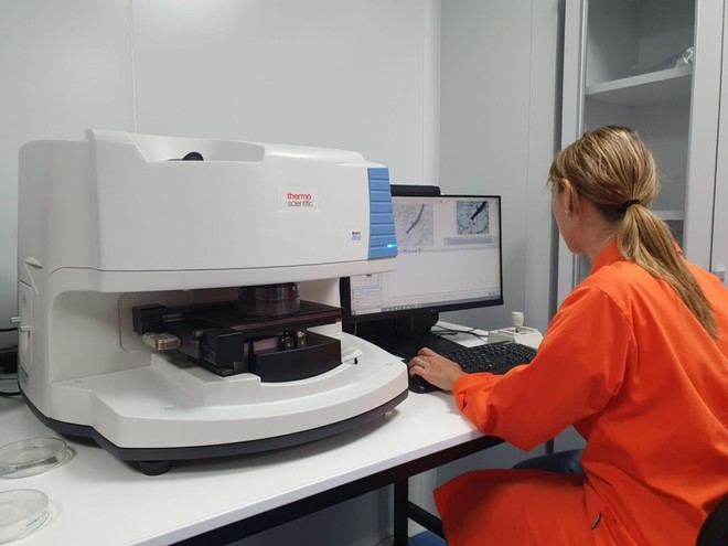 La Universidad de La Laguna inaugura un laboratorio para analizar microplásticos en aguas