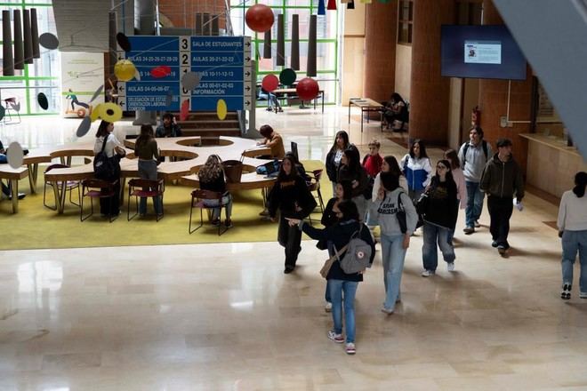 La Universidad de Oviedo inicia el curso 2025-2026 con un aumento del 10% en nuevas matrículas de grado