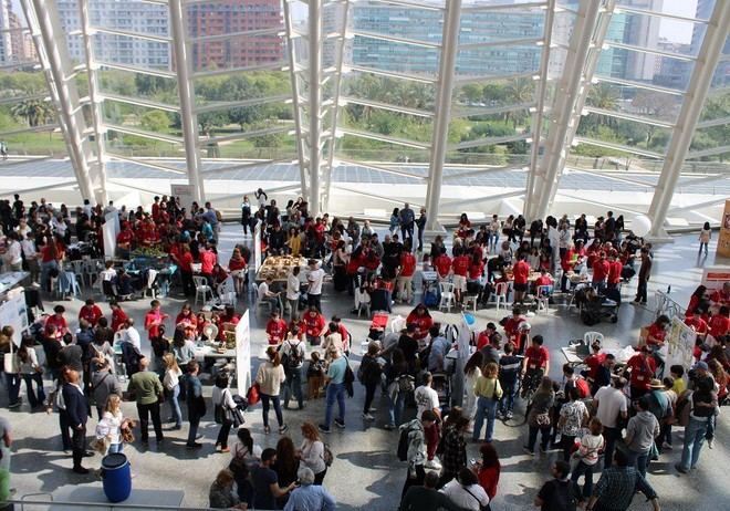 La Universitat de València organiza la Feria Experimenta 2025 para promover la ciencia y proyectos STEM