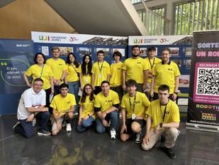 Competición de robótica educativa en la Universitat Jaume I
