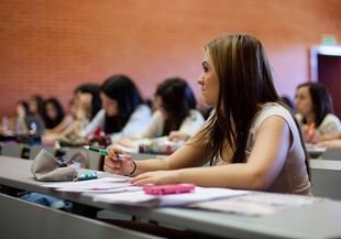 La Universitat de València lanza dos asignaturas sobre igualdad y sostenibilidad para estudiantes