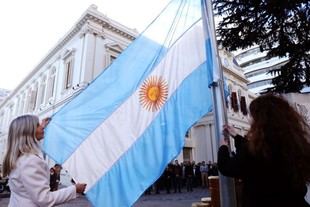 La UNLP rinde homenaje a la Independencia con un emotivo acto en su Rectorado