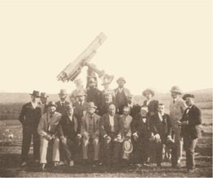 Exposición sobre eclipses solares en la UPM para el Día del Libro 2026