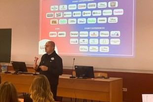 La URJC presenta programas de movilidad con Disney