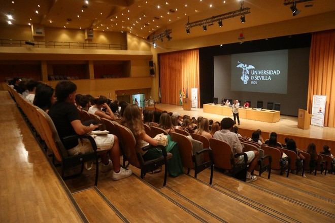 La Universidad de Sevilla prevé alcanzar 3.000 estudiantes internacionales este curso