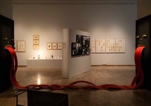 La UV presenta una exposición sobre afectividad entre mujeres en La Nau