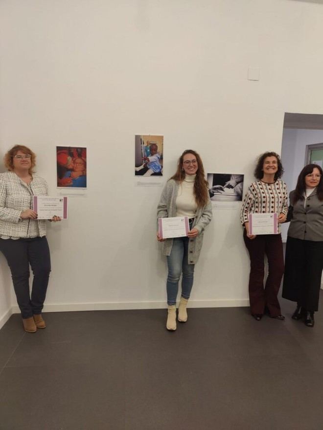 Tres fotografías ganan el V concurso 'Mujer y voluntariado' en la ULE