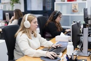 Las mujeres dominan las prácticas en la Universitat de València