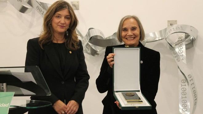 Universidades de Oviedo y León inician colaboración cultural con la exposición 'Inefable'