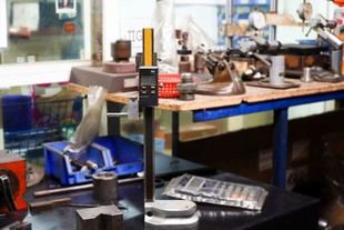 Investigación sobre el comportamiento de materiales por Laurent Daniel en CentraleSupélec