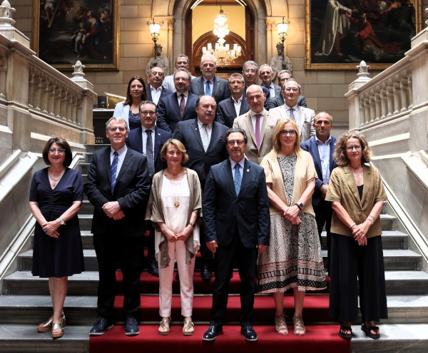 Universidades piden oficialidad para el catalán, gallego y euskera en la UE