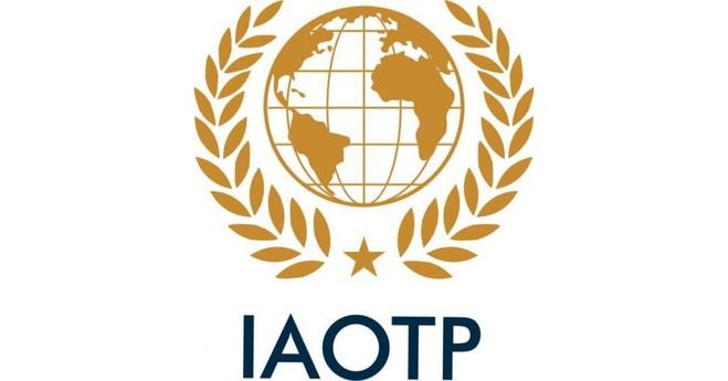 Linda Parker, reconocida como Mejor Copropietaria y Curadora del Año por IAOTP