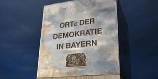 LMU y Parlamento de Baviera celebran 80 años de la Constitución Bávara en un coloquio sobre democracia